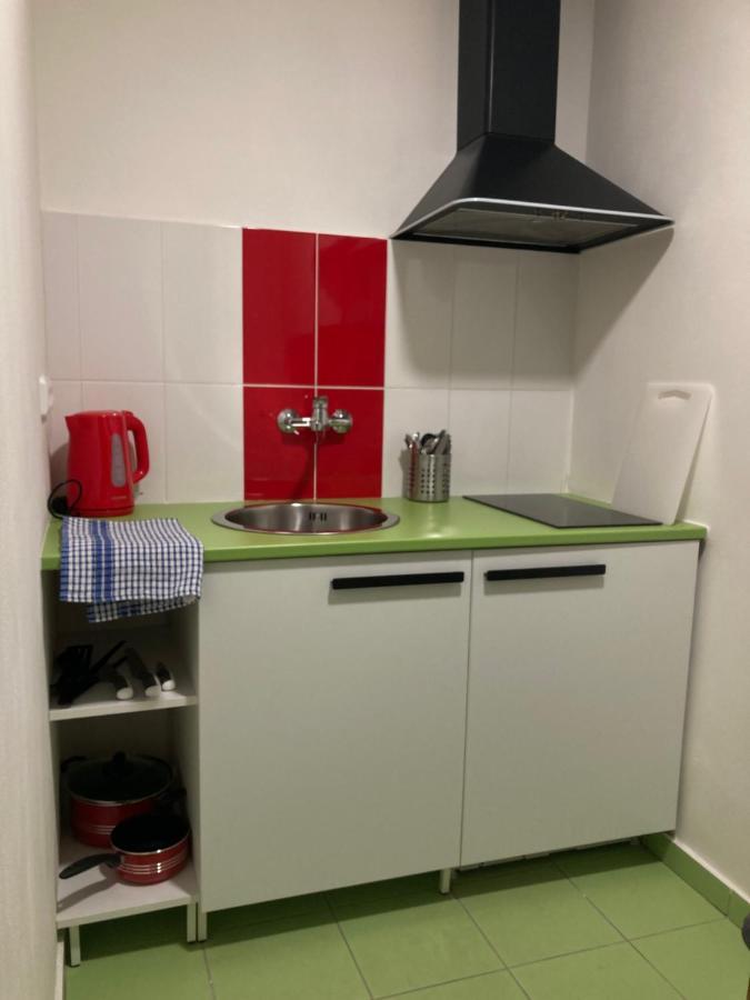 Capsule Hostel Zizkov Tower 布拉格 外观 照片