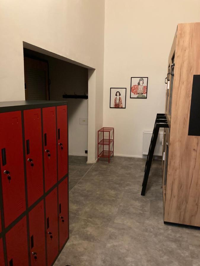 Capsule Hostel Zizkov Tower 布拉格 外观 照片