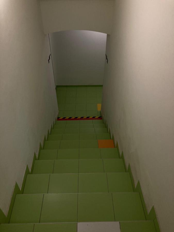 Capsule Hostel Zizkov Tower 布拉格 外观 照片