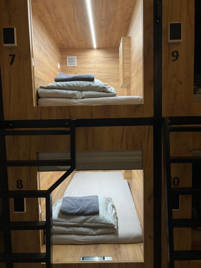 Capsule Hostel Zizkov Tower 布拉格 外观 照片
