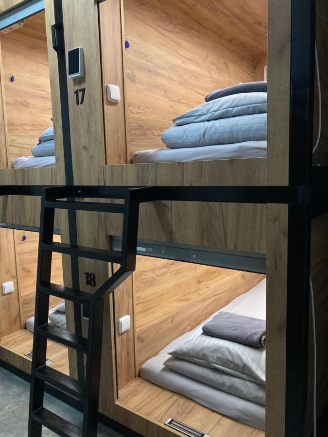 Capsule Hostel Zizkov Tower 布拉格 外观 照片